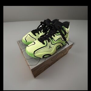 Jordan Tatum 3 (GS) – Size 3.5Y – Used – Includes Box